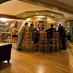 crescent-spur-lodge-bar-guests