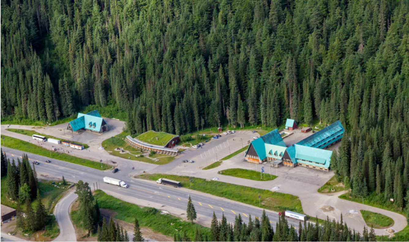 Rogers pass centre aerial copy - Powder Canada