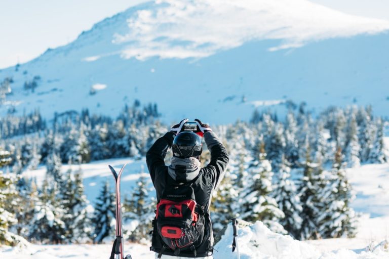 What to do with a Smartphone in the Backcountry Powder Canada
